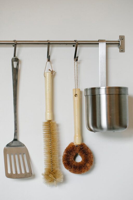 Essential Tools Every Small Kitchen Needs for Maximum Efficiency